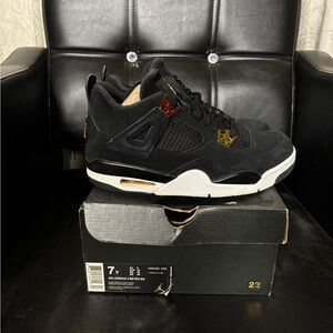Jordan Retro 4 Royalty